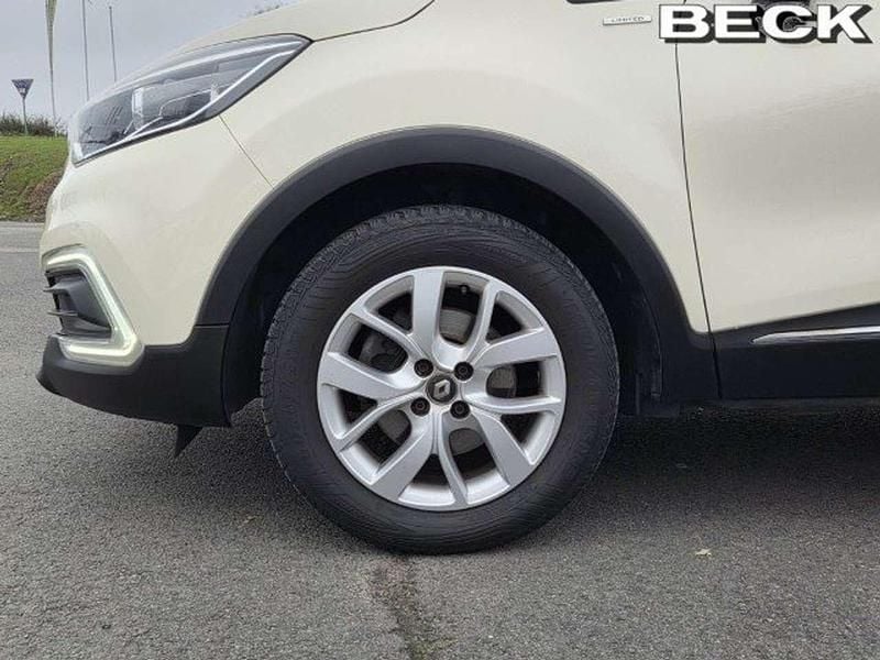 Gebraucht Renault Captur LIMITED 131 PS (96 kW) 2019 Ivorybeige+blackpearl schwarz SUV