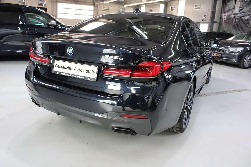 Gebraucht BMW 545e Performance 394 PS (289 kW) 2022 Schwarz Limousine
