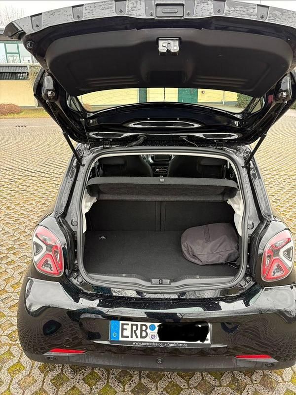 Gebraucht Smart ForFour Electric Drive Passion 60 kW (82 PS) 2021 Schwarz Kleinwagen