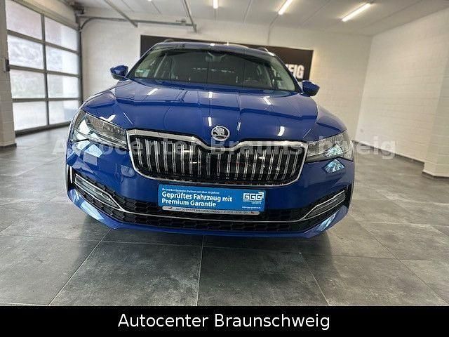 Gebraucht Skoda Superb Ambition 156 PS (114 kW) 2021 Blau Kombi