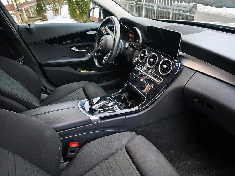 Gebraucht Mercedes C300e 320 PS (235 kW) 2021 Weiß Kombi