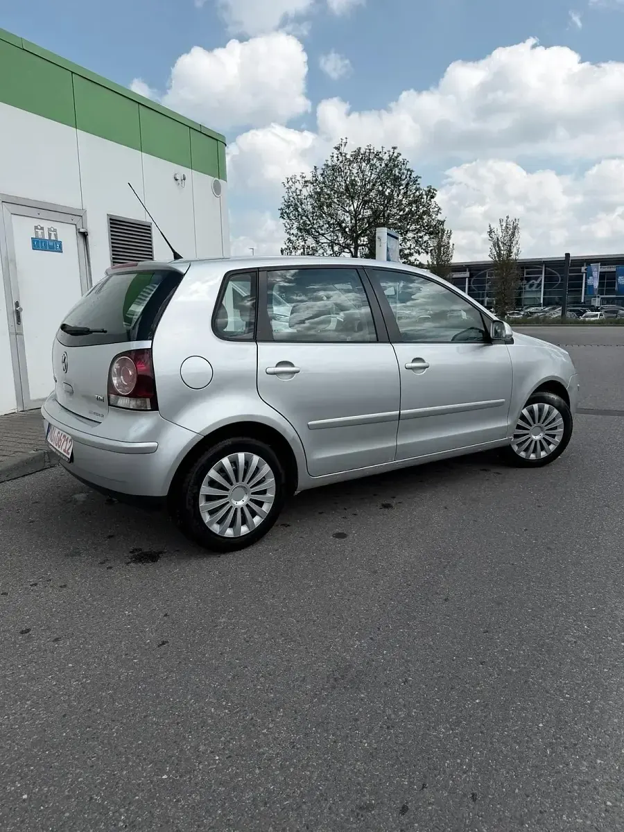 Gebraucht VW Polo 75 PS (55 kW) 2008 Silber Kleinwagen