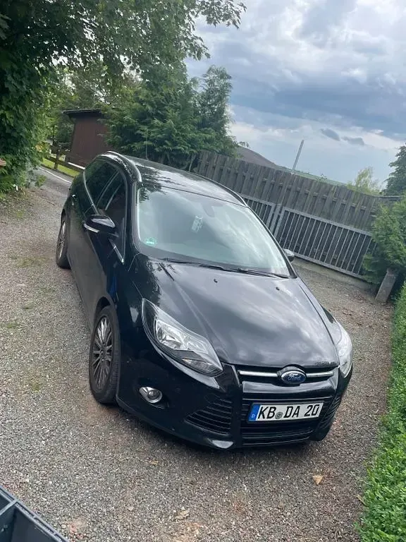 Gebraucht Ford Focus Titanium 116 PS (85 kW) 2013 Schwarz Kombi