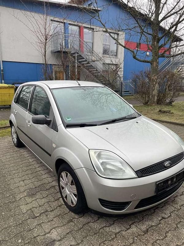 Gebraucht Ford Fiesta Trend 69 PS (50 kW) 2005 Silber Kleinwagen