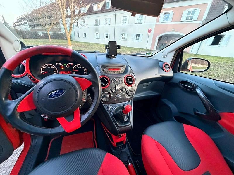 Gebraucht Ford Ka 69 PS (50 kW) 2012 Rot Kleinwagen