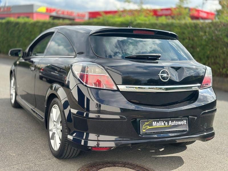 Gebraucht Opel Astra GTC Edition 116 PS (85 kW) 2009 Schwarz Coupé