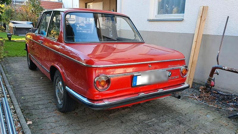 Gebraucht BMW 2002 100 PS (73 kW) 1973 Rot Limousine