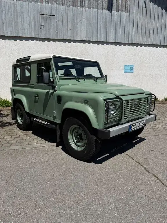 Gebraucht Land Rover Defender Heritage 122 PS (89 kW) 2016 Grün SUV