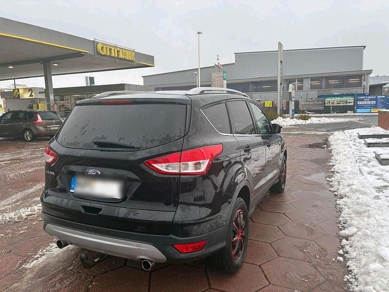 Gebraucht Ford Kuga Titanium 103 PS (75 kW) 2013 Schwarz SUV