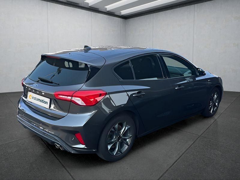 Gebraucht Ford Focus ST-Line 125 PS (91 kW) 2021 Grau Limousine