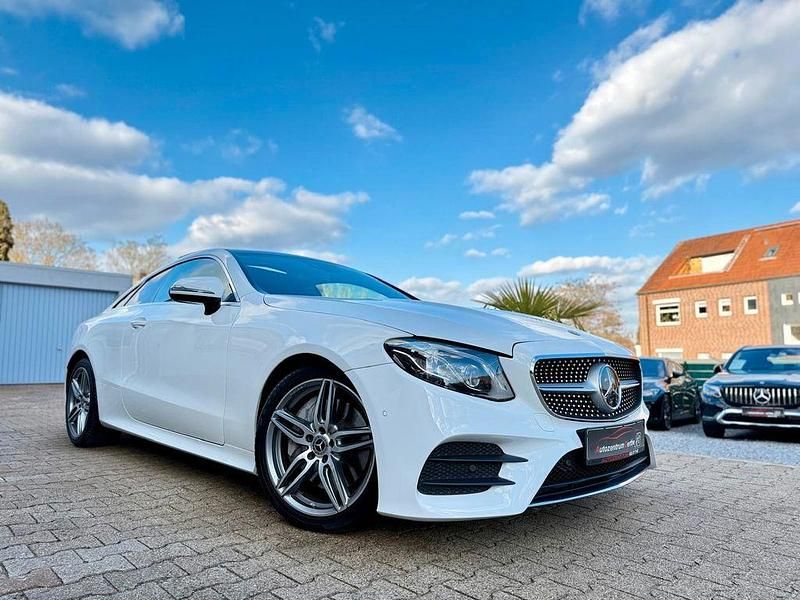 Gebraucht Mercedes E300 AMG 245 PS (180 kW) 2019 Polarweiss  unilack Coupé