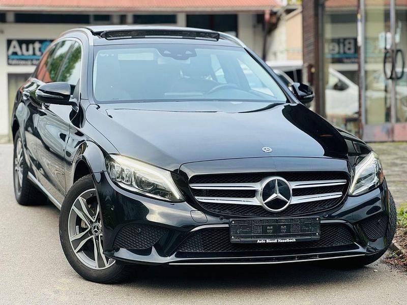 Schwarz Gebraucht 2019 Mercedes C200 Kombi | 20.399 € (Superpreis) - Bild 1/4