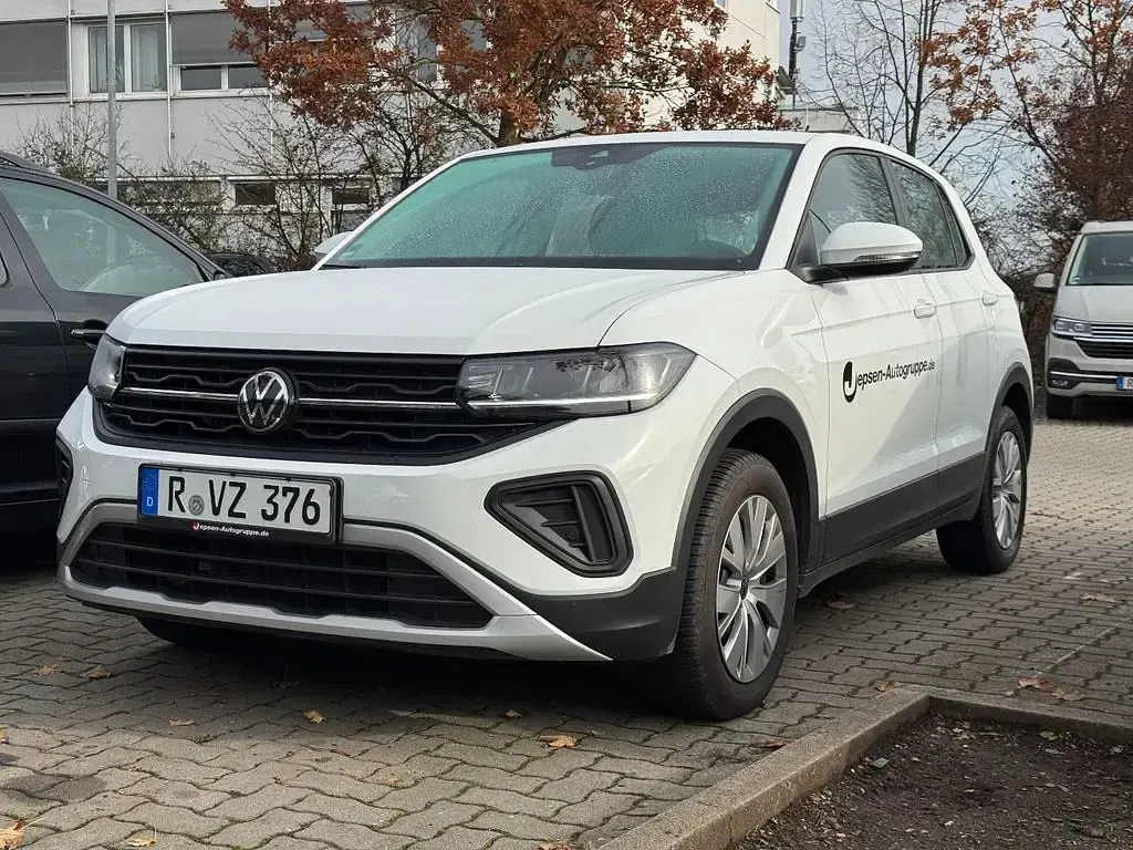 Gebraucht VW T-Cross Basis 95 PS (69 kW) 2025 Ascotgrau SUV