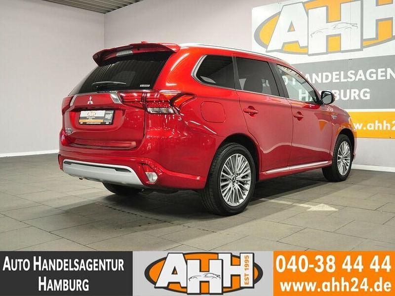 Gebraucht Mitsubishi Outlander P-HEV 224 PS (164 kW) 2019 Rot SUV