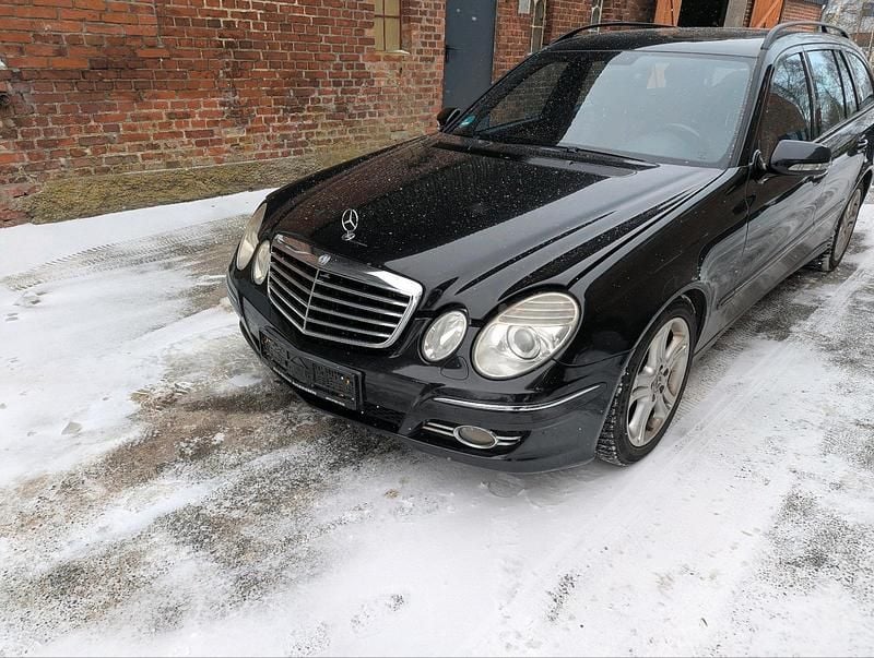 Gebraucht Mercedes E320 Avantgarde 224 PS (164 kW) 2007 Schwarz Kombi