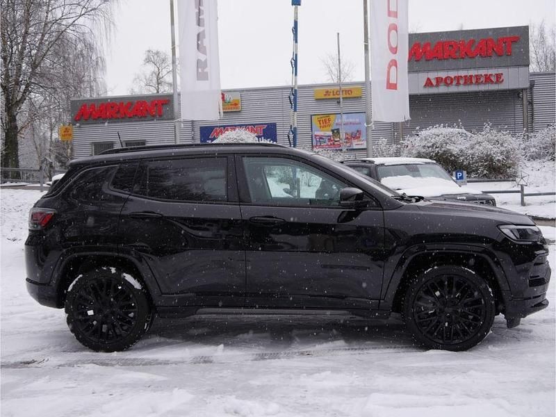Gebraucht Jeep Compass 131 PS (96 kW) 2023 Schwarz SUV