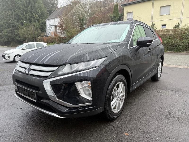 Schwarz Gebraucht 2018 Mitsubishi Eclipse Cross Diamant Edition SUV | 17.770 € (Fairer Preis) - Bild 1/4