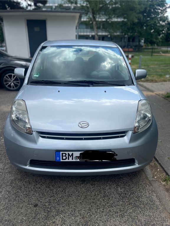 Silber Gebraucht 2005 Daihatsu Sirion Kleinwagen | 2.850 € (Fairer Preis) - Bild 1/4