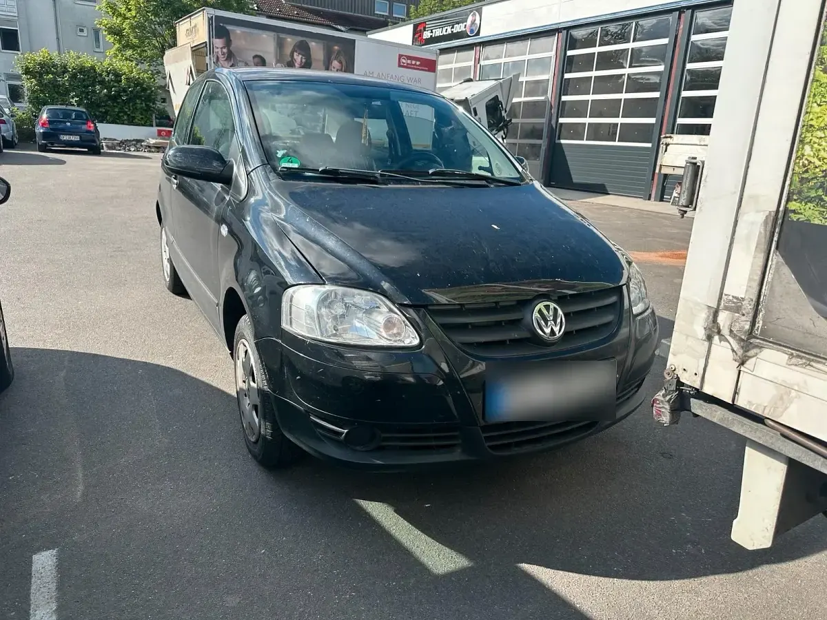 Gebraucht VW Fox 55 PS (40 kW) 2007 Schwarz Kleinwagen