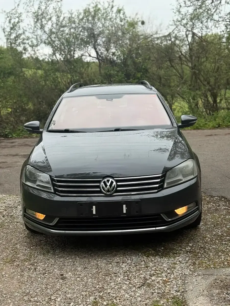 Gebraucht VW Passat 140 PS (102 kW) 2011 Grau Kombi