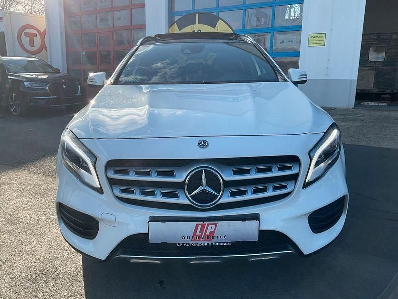 Gebraucht Mercedes GLA220 AMG 198 PS (145 kW) 2019 Weiß SUV