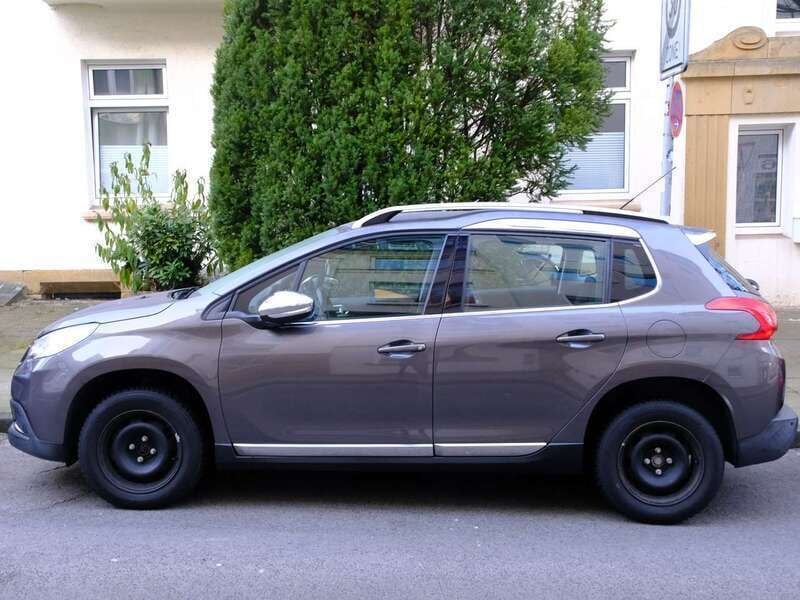 Grau Gebraucht 2015 Peugeot 2008 SUV | 7.699 € (Guter Preis) - Bild 1/4