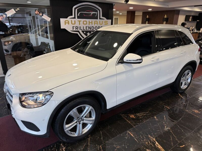 Polarweiss unilack Gebraucht 2016 Mercedes GLC250 SUV | 16.950 € - Bild 1/4