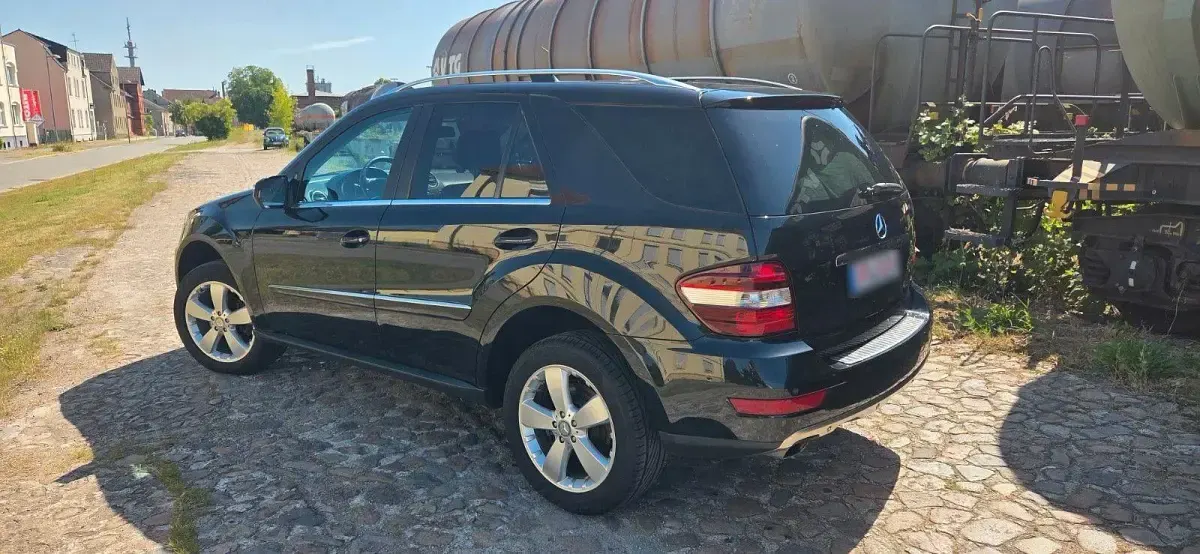 Gebraucht Mercedes ML350 272 PS (200 kW) 2009 Schwarz SUV