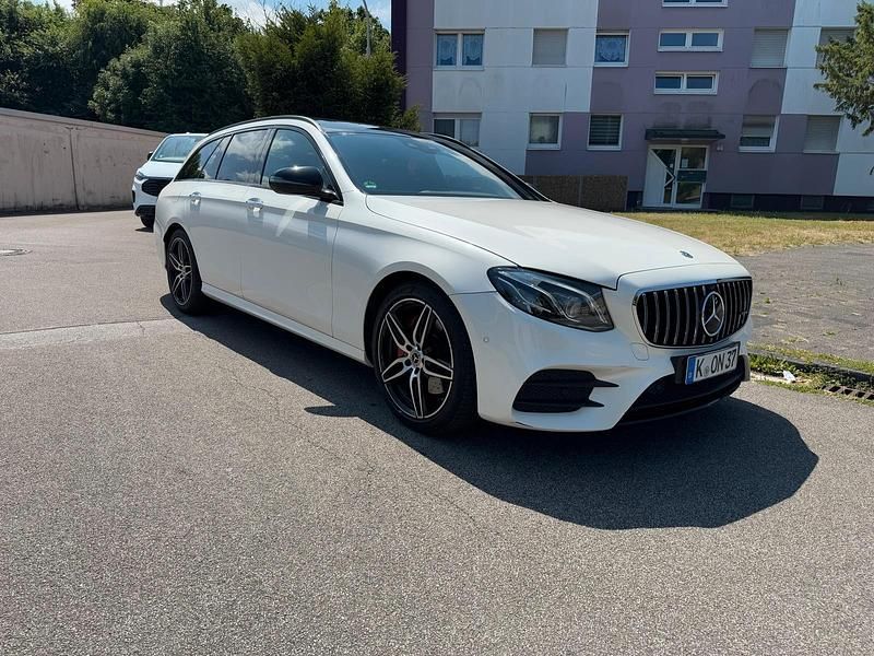 Gebraucht Mercedes E250 AMG line 230 PS (169 kW) 2017 Weiß Kombi