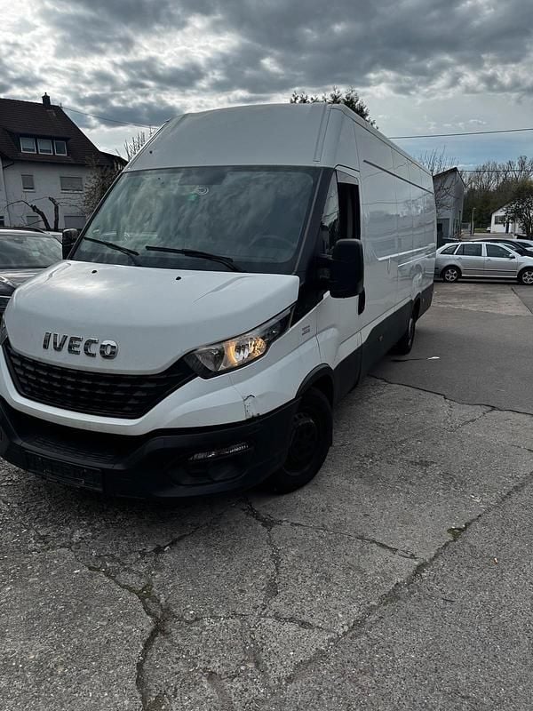 Usata Iveco Daily 2019 Bianco Monovolume