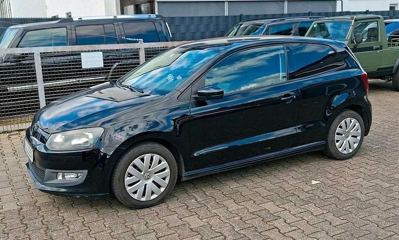 Second-hand VW Polo 75 CP (55 kW) 2011 Negru Hatchback