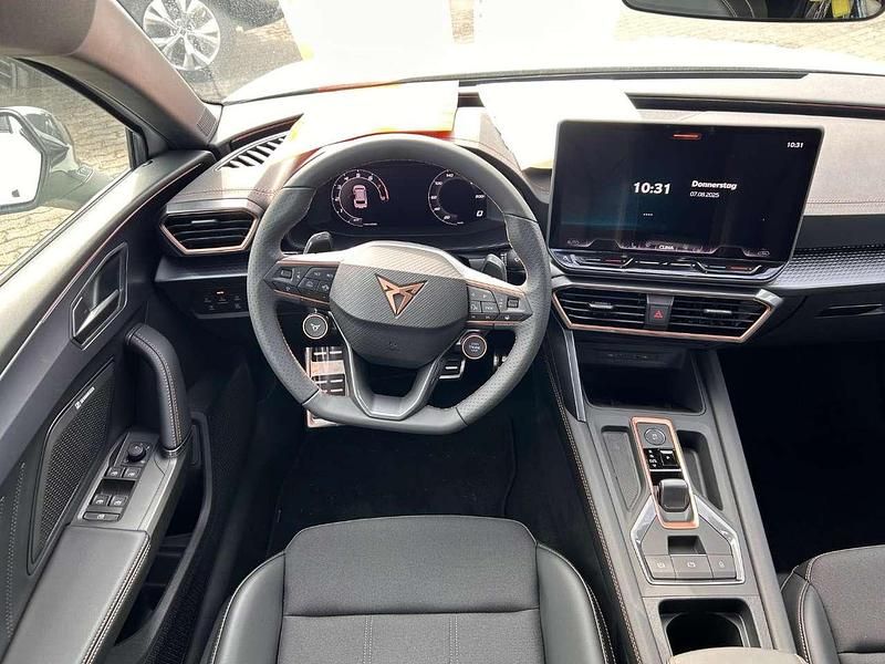 Neu Cupra Leon 150 PS (110 kW) 2025 Glacial weiß metallic Kombi