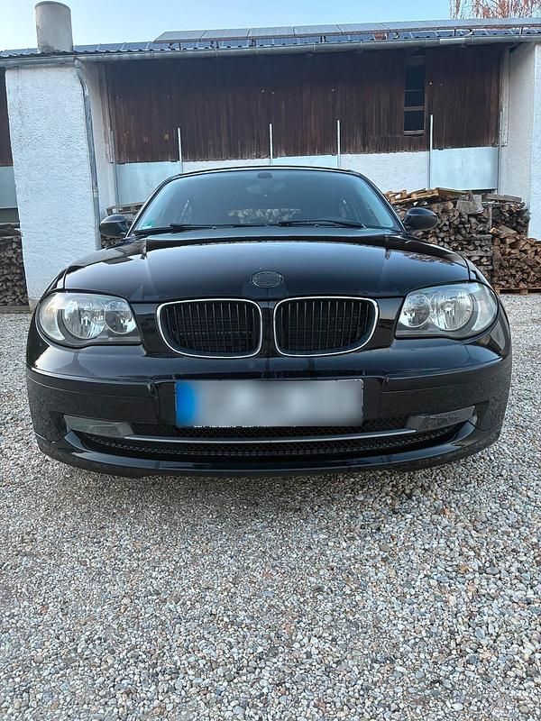 Gebraucht BMW 118 143 PS (105 kW) 2008 Schwarz Kleinwagen