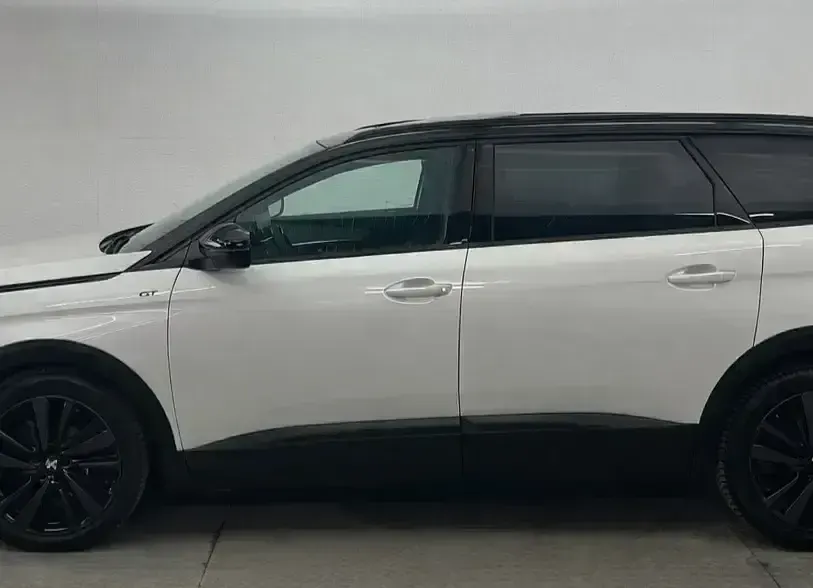 Gebraucht Peugeot 5008 GT 194 PS (142 kW) 2024 Perlmuttweiss (metallic) SUV