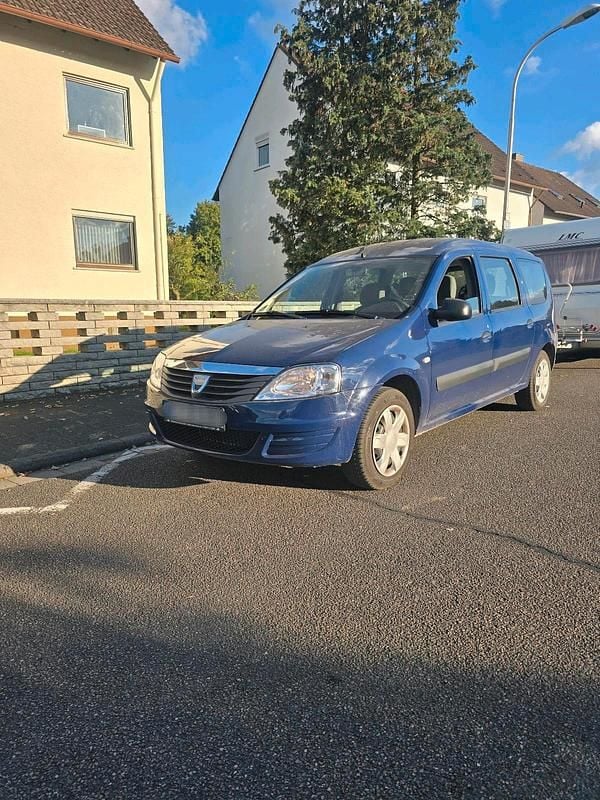 Blau Gebraucht 2009 Dacia Logan Limousine | 2.900 € (Fairer Preis) - Bild 1/4