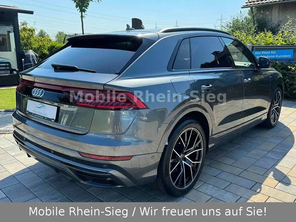 Gebraucht Audi Q8 S-Line 286 PS (210 kW) 2020 Grau SUV