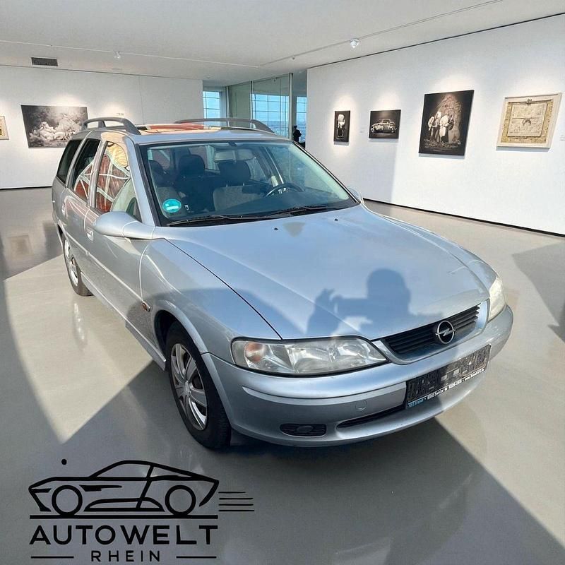 Gebraucht Opel Vectra 101 PS (74 kW) 2001 Silber Kombi