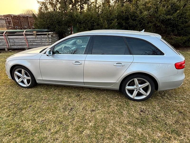 Gebraucht Audi A4 177 PS (130 kW) 2013 Silber Kombi