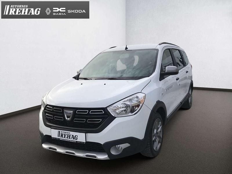 Arktisweiß Gebraucht 2021 Dacia Lodgy Stepway Van / Kleinbus | 14.480 € (Fairer Preis) - Bild 1/4