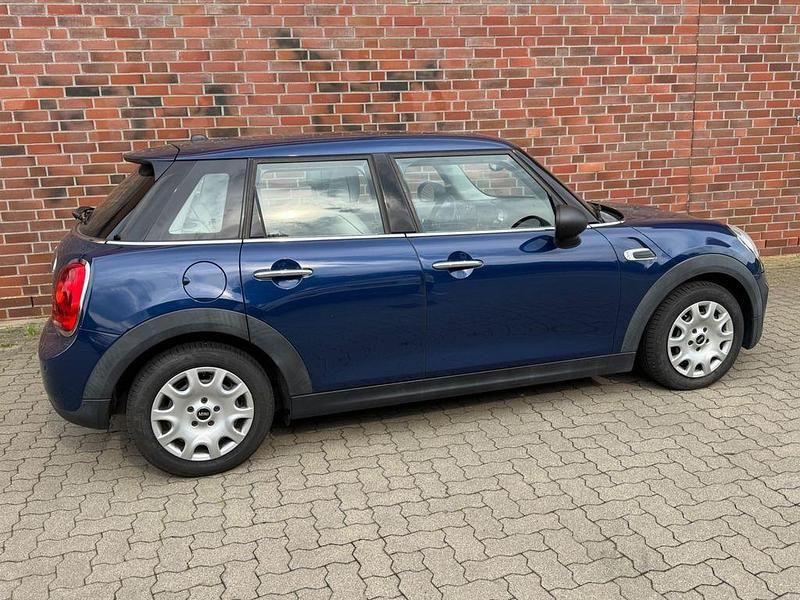 Second-hand Mini ONE 102 CP (75 kW) 2015 Albastru Hatchback