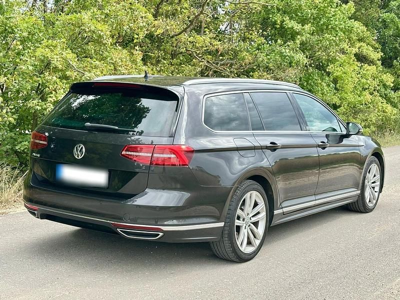 Gebraucht VW Passat R-line 190 PS (139 kW) 2019 Kombi