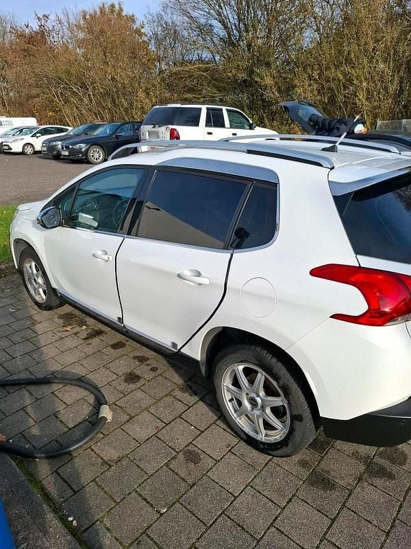 Gebraucht Peugeot 2008 120 PS (88 kW) 2014 Weiß SUV
