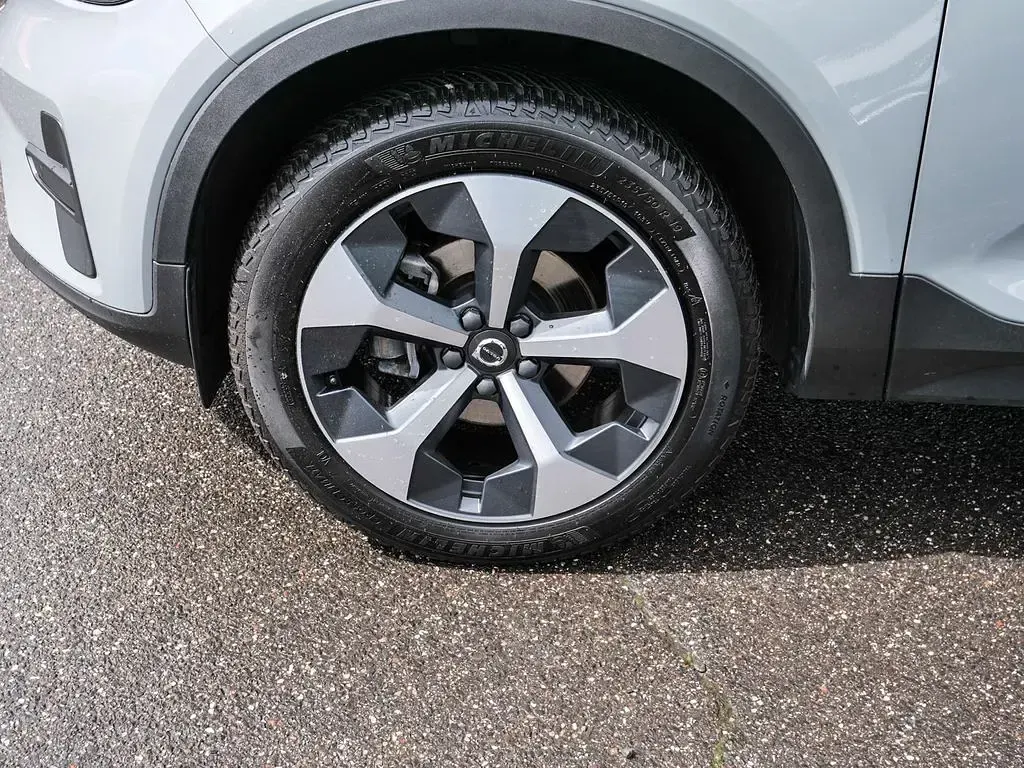 Gebraucht Volvo XC40 Core 129 PS (94 kW) 2023 Grau SUV