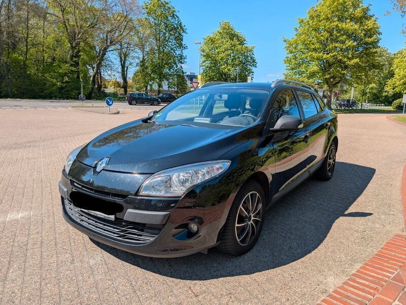 Schwarz Gebraucht 2012 Renault Mégane III Limousine | 3.999 € (Guter Preis) - Bild 1/4