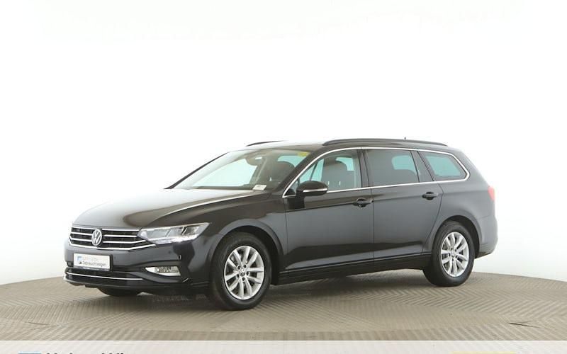 Gebraucht VW Passat Business 150 PS (110 kW) 2022 Schwarz Kombi