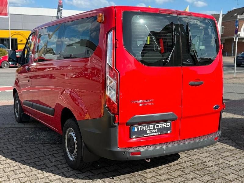 Gebraucht Ford Tourneo 101 PS (74 kW) 2014 Rot Van / Kleinbus
