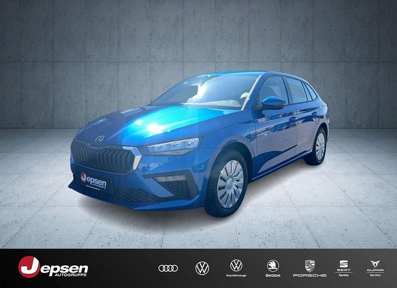 Raceblau metallic Neu 2025 Skoda Scala Essence Kleinwagen | 22.970 € (Superpreis) - Bild 1/4