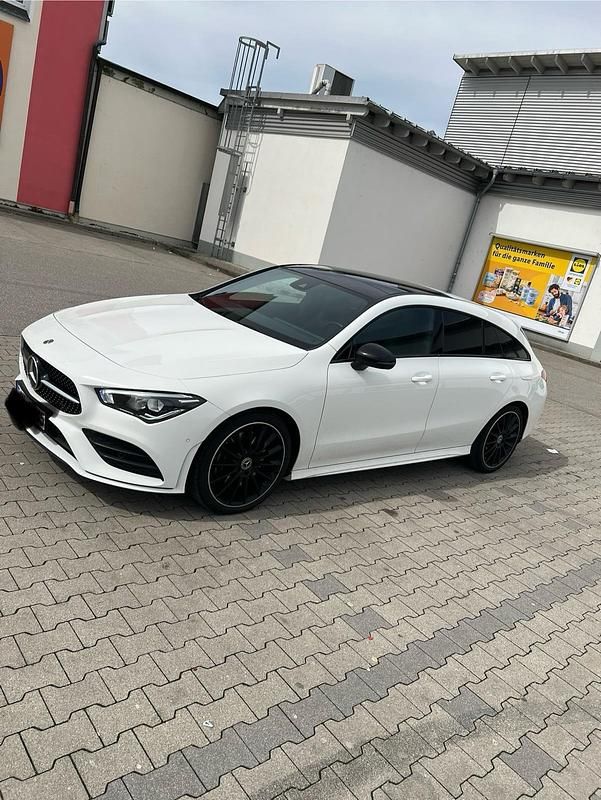 Weiß Gebraucht 2020 Mercedes CLA250 Shooting Brake Kombi | 25.500 € (Fairer Preis) - Bild 1/4