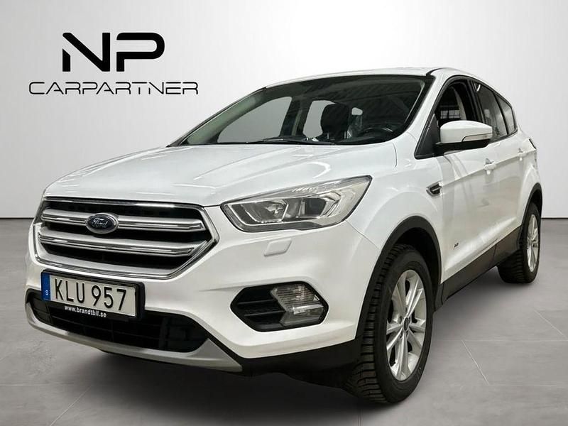 Gebraucht Ford Kuga Titanium 175 PS (128 kW) 2018 Weiß SUV