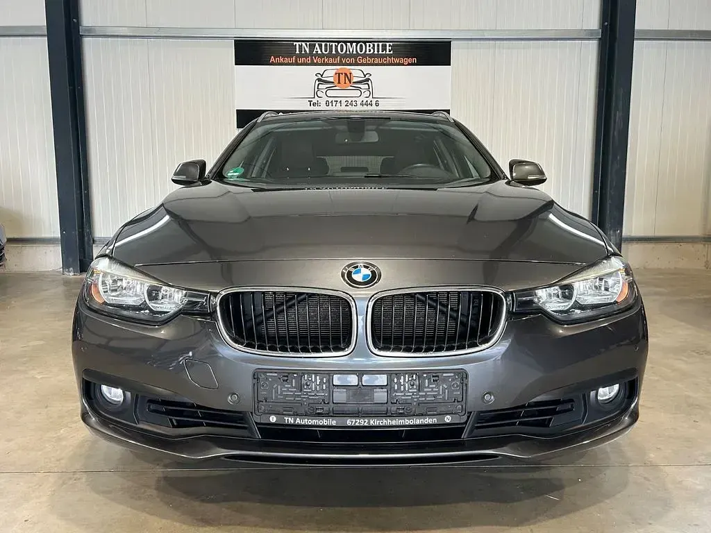 Gebraucht BMW 320 Advantage 184 PS (135 kW) 2017 Grau Kombi